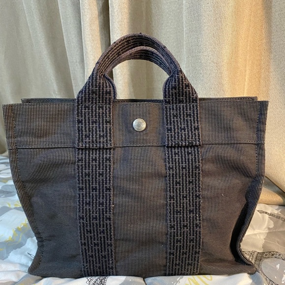 ❌sold out ❌fbpageLuxonlinecanada‼️ - Picture 2 of 15